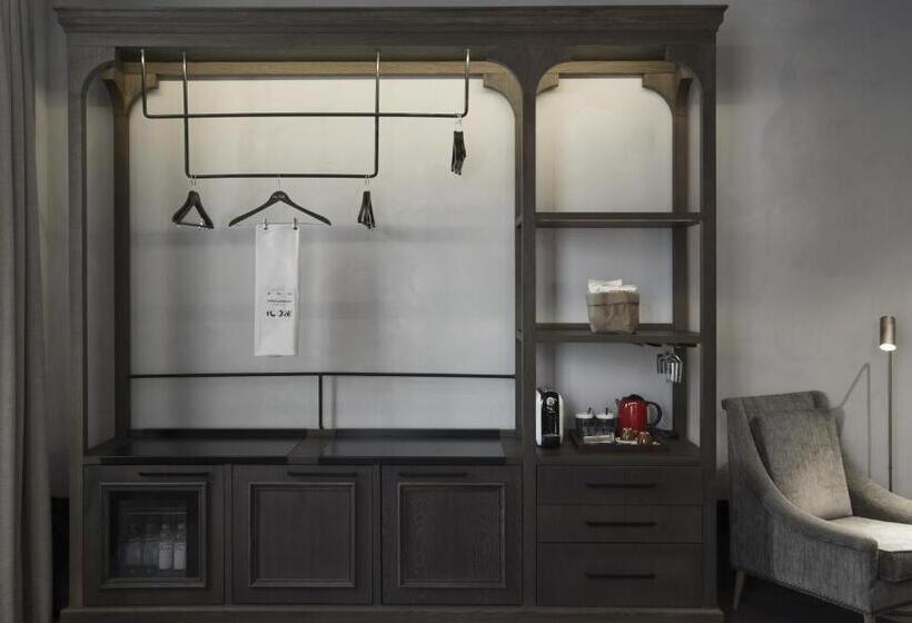 اتاق سوپریور با بالکن, Icon Wipton