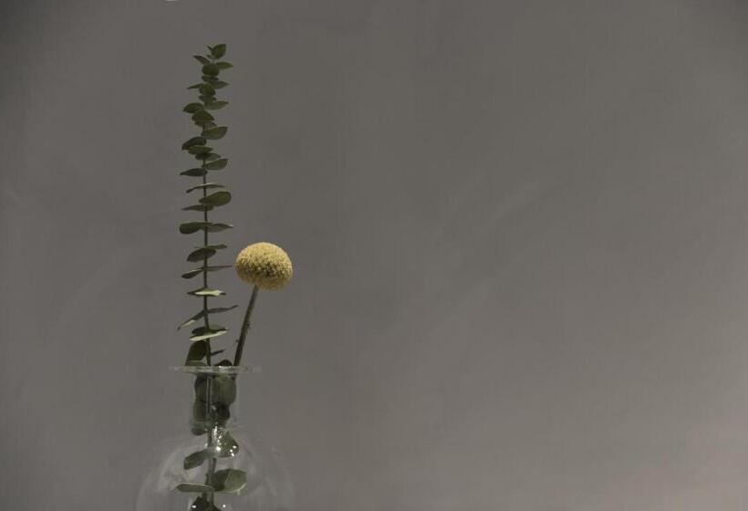 اتاق سوپریور با بالکن, Icon Wipton