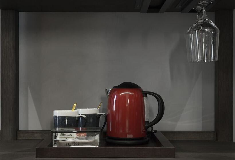 اتاق استاندارد سه نفره, Icon Wipton