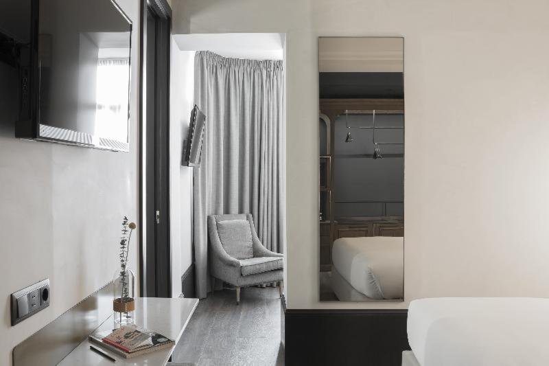 اتاق استاندارد, Icon Wipton