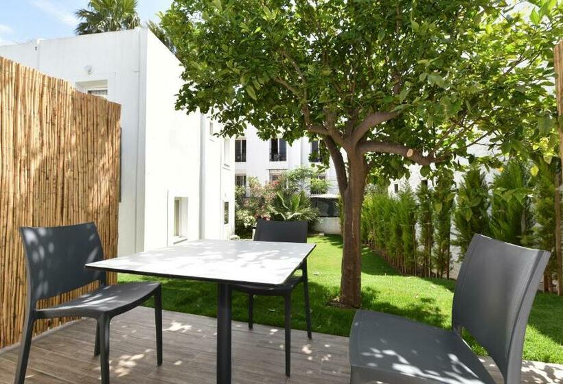 غرفة قياسية, Parkim Ayaz