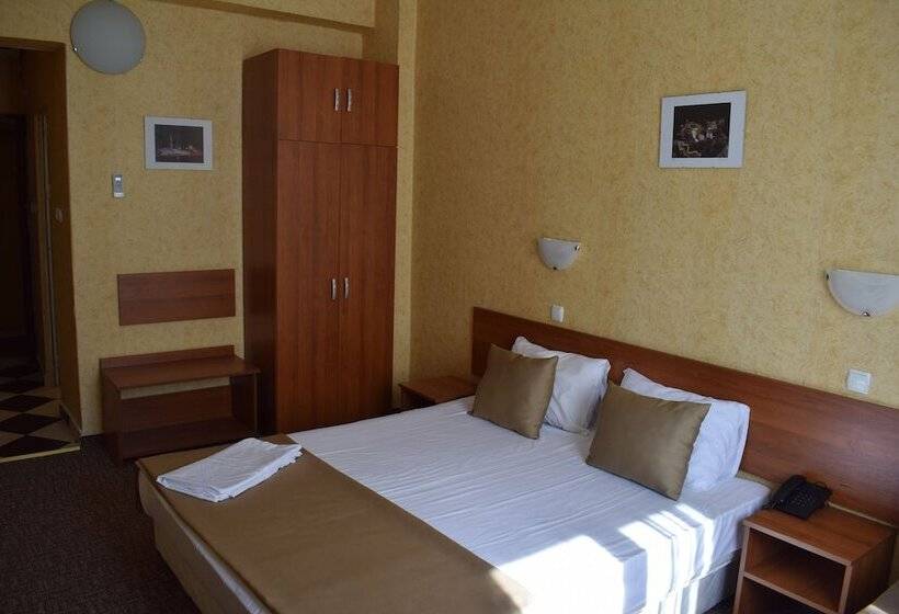 غرفة قياسية, Slavyanska Beseda