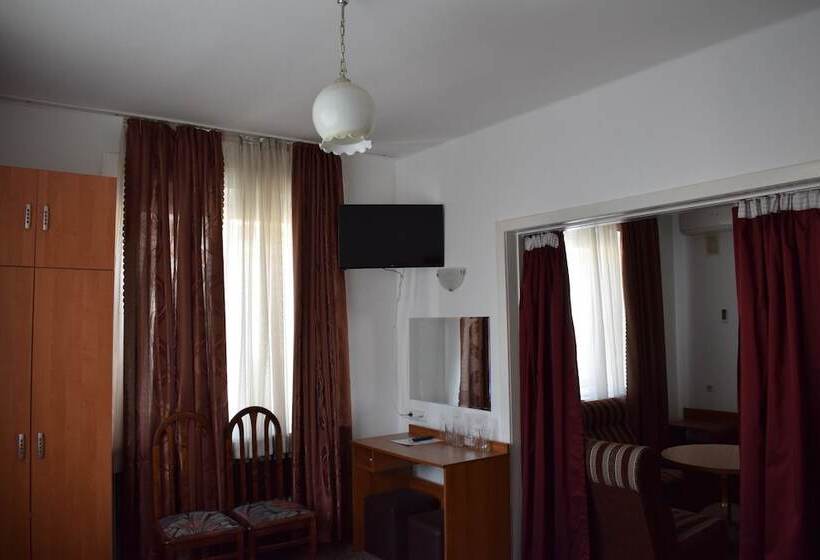 جناح, Slavyanska Beseda