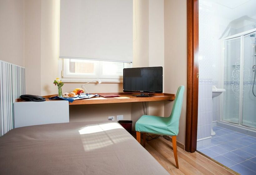 Camera Standard Individuale, Camelia