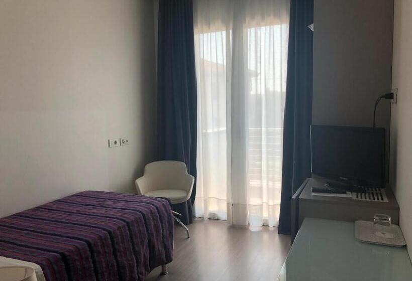 スーペリアシングルルーム, Lugano Torretta