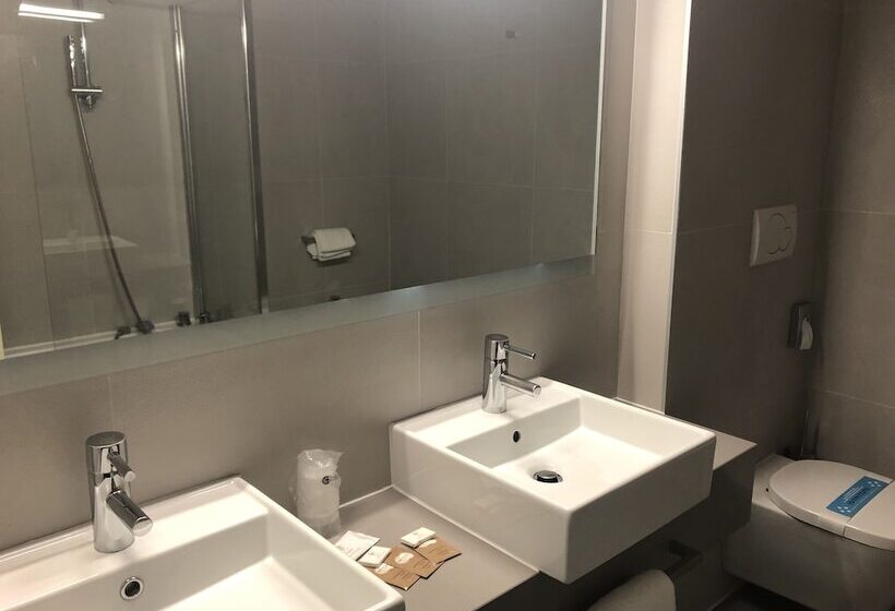 スーペリアトリプルルーム, Lugano Torretta