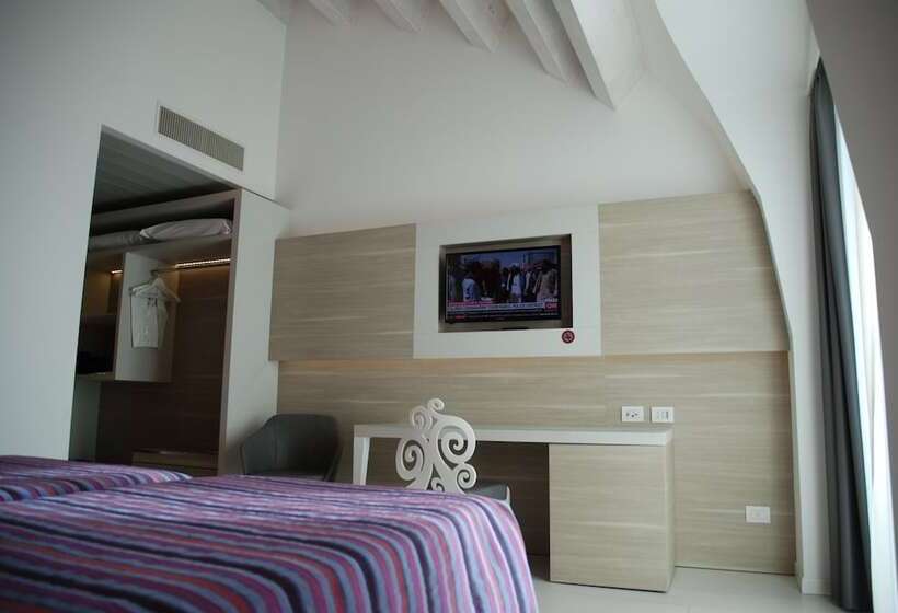 デラックストリプルルーム, Lugano Torretta