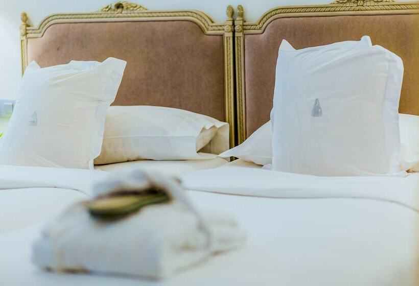 سوییت جونیور, Meninas Boutique Opera