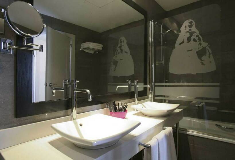 سوییت جونیور, Meninas Boutique Opera