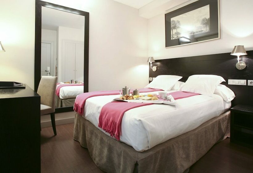 اتاق سوپریور یک تخته, Meninas Boutique Opera