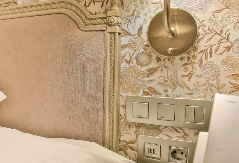 اتاق استاندارد یک نفره, Meninas  Boutique Opera