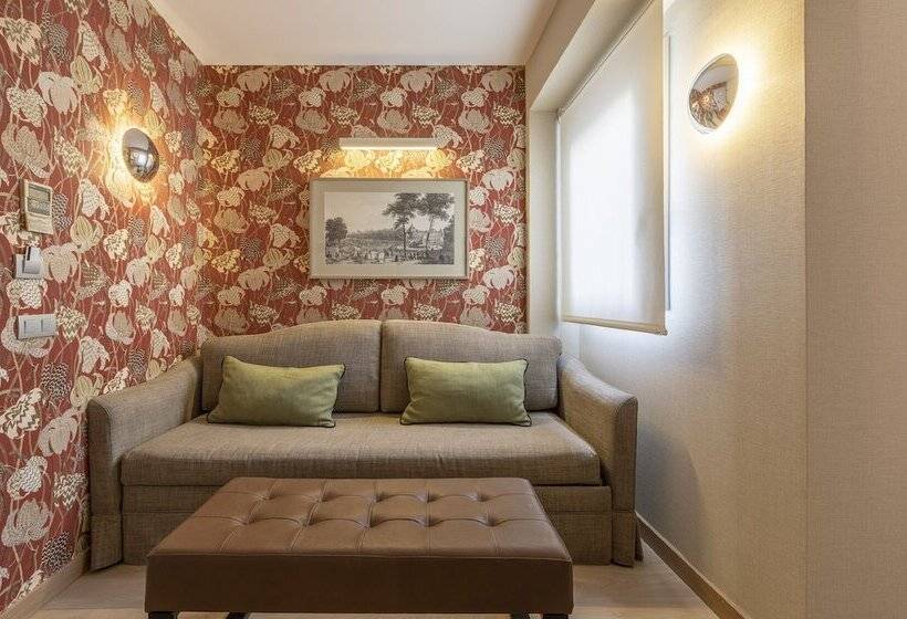 اتاق استاندارد سه نفره, Meninas Boutique Opera