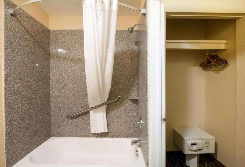 带2个双人床的标准工作室, Quality Inn & Suites I 35 Near Frost Bank Center