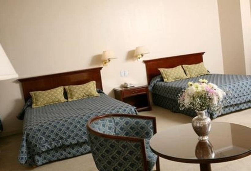 اتاق اجرایی, Provincial Plaza Hotel