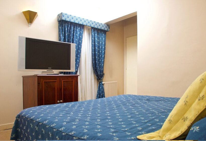 اتاق اجرایی, Provincial Plaza Hotel