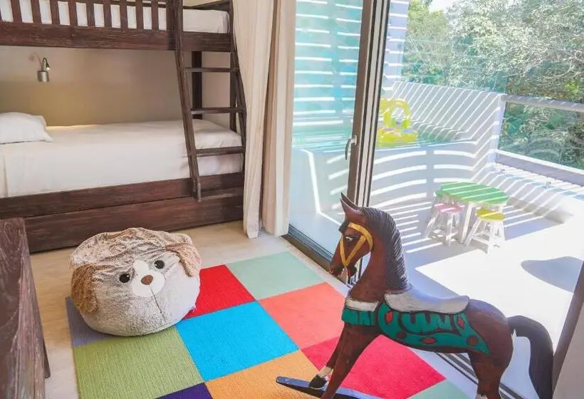 سوییت خانوادگی, Sandos Caracol Nature Resort & Water Park