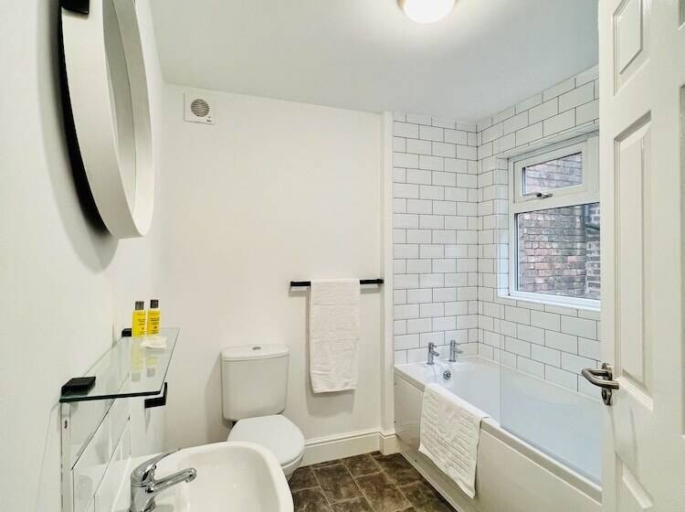 标准间, Anfield Place To Stay