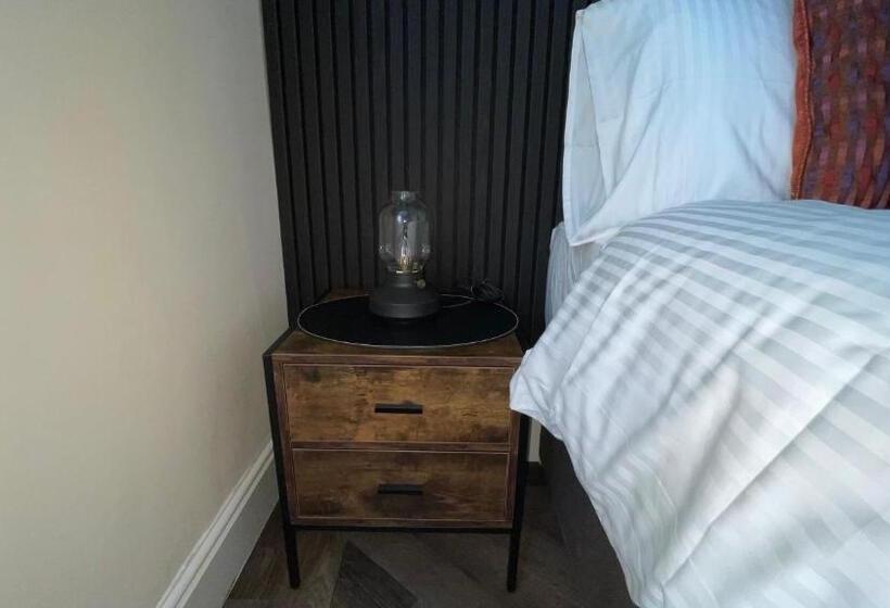 豪华房间, Anfield Place To Stay