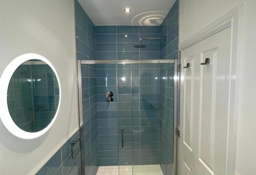 标准间, Anfield Place To Stay