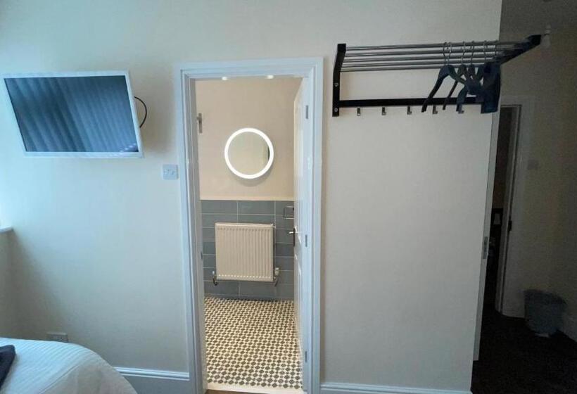 标准间, Anfield Place To Stay