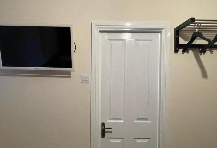 标准间, Anfield Place To Stay