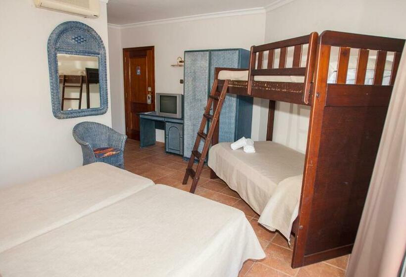 Chambre Quadruple Standard, Comarruga Platja