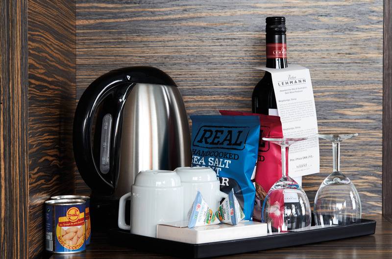 Camera Tripla Standard, Copenhagen Island