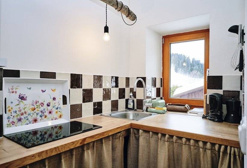 标准工作室, Der Tannenhof