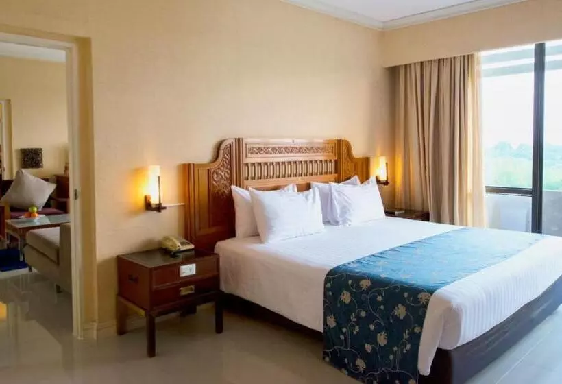 سوئیت 2 خوابه, Loei Palace