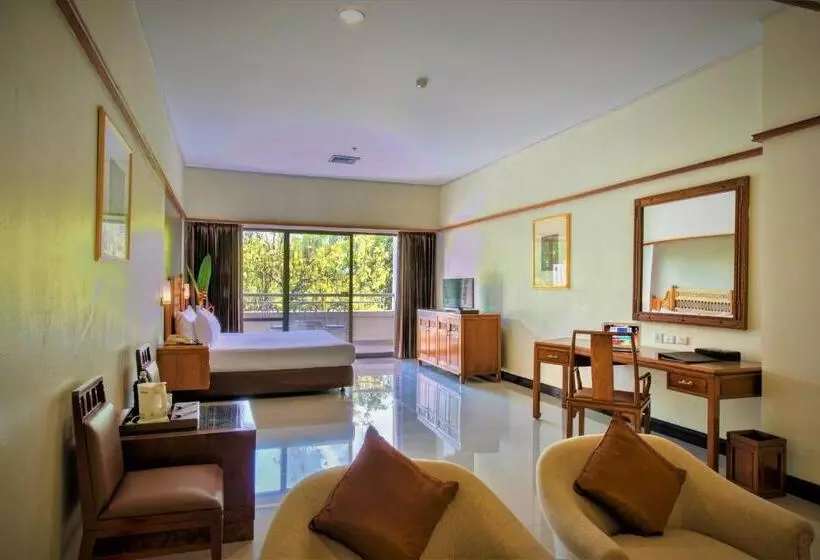 اتاق لوکس با تخت بزرگ, Loei Palace