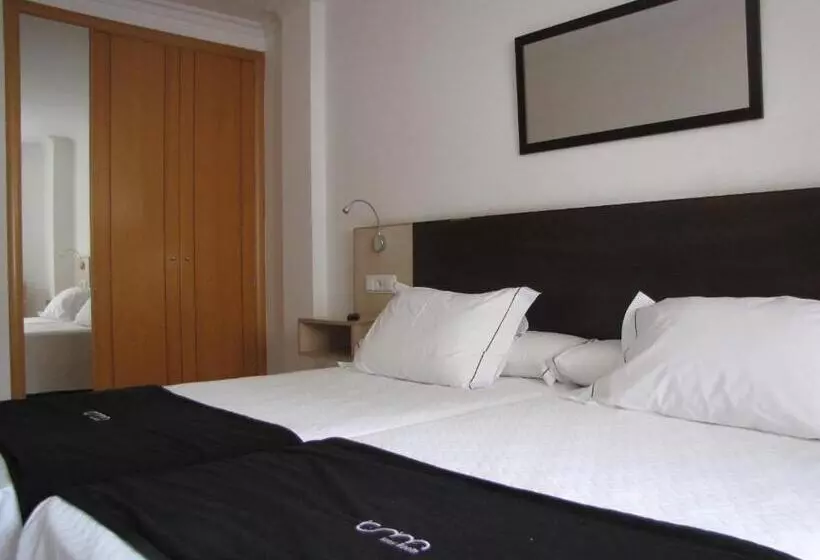 اتاق استاندارد, Room