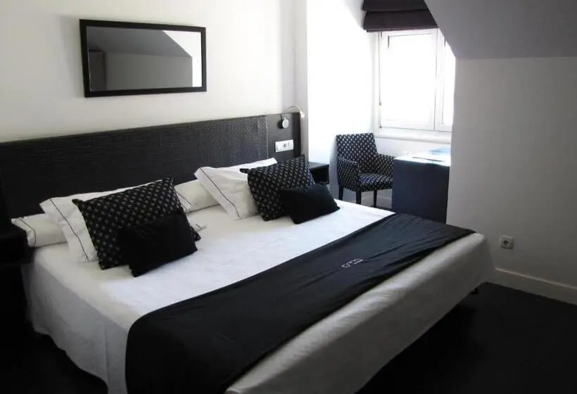 اتاق استاندارد, Room