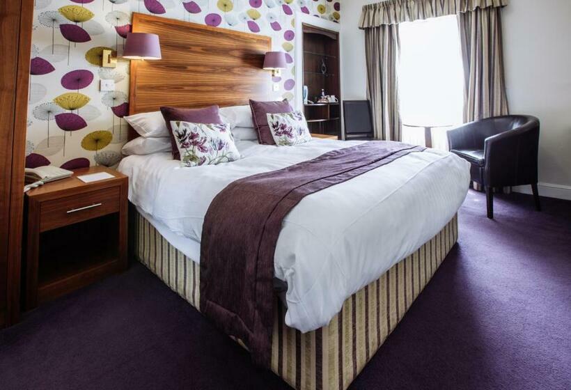 غرفة كلاسيكية, Selkirk Arms