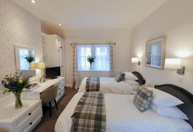 غرفة سوبيريور, Selkirk Arms