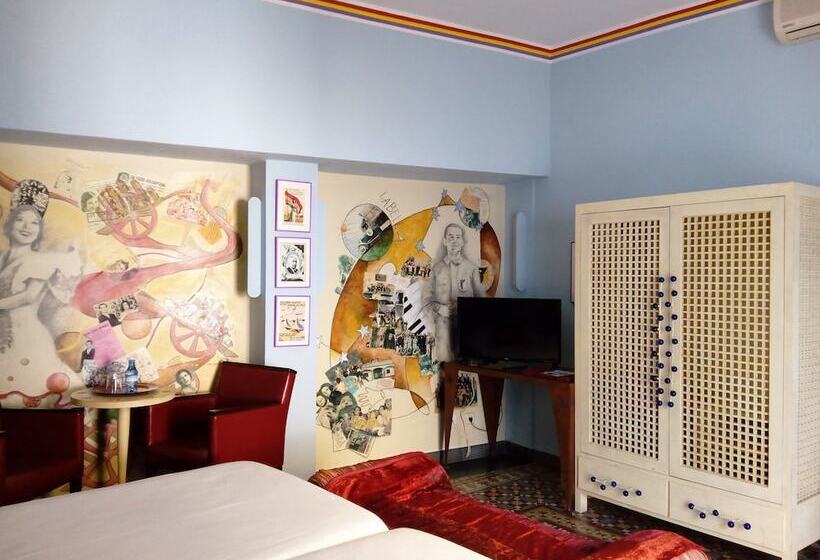 디럭스 룸, Utopía