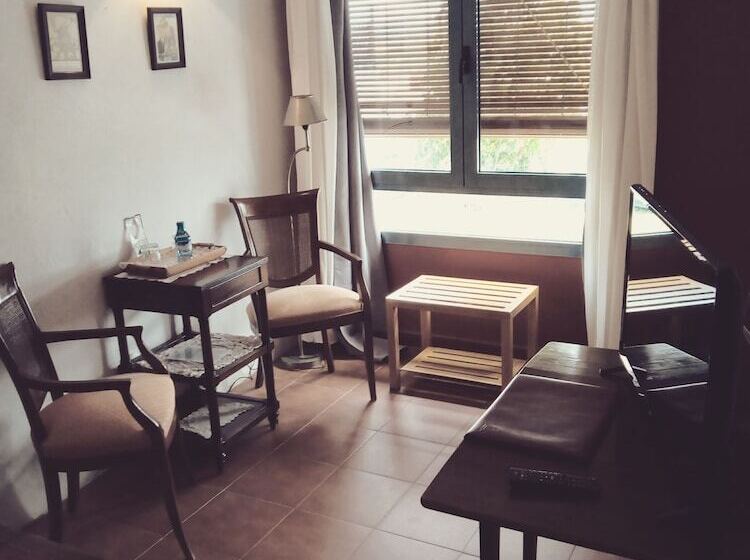 스탠다드 룸, Utopía