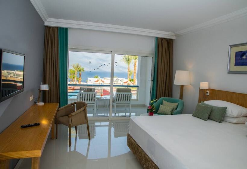 سوئیت پریمیوم با چشم‌انداز دریا, Renaissance Sharm El Sheikh Golden View Beach Resort
