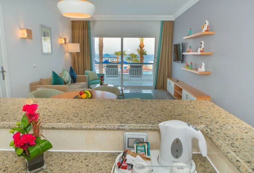 سوئیت پریمیوم با چشمانداز دریا, Renaissance Sharm El Sheikh Golden View Beach Resort