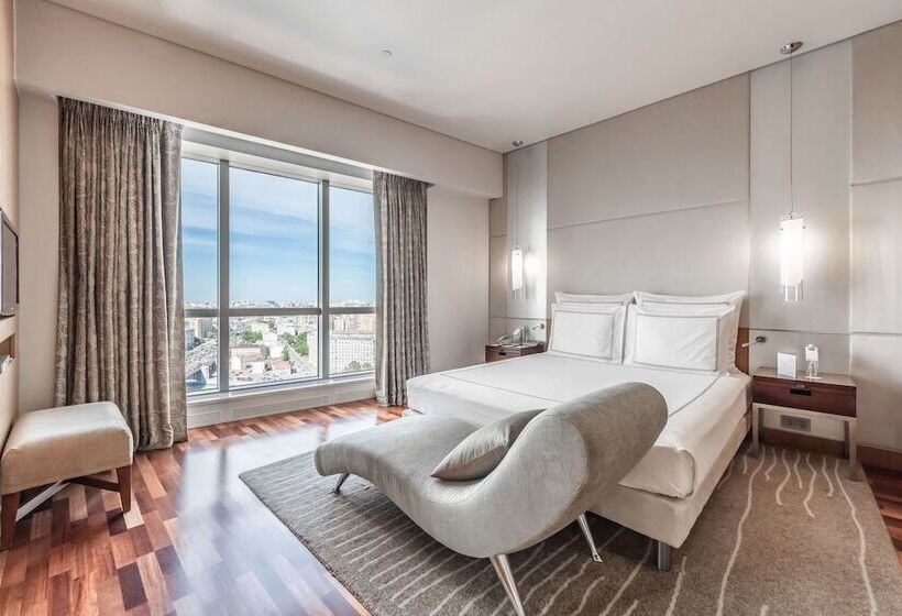 سوییت اجرایی, Swissotel Krasnye Holmy Moscow