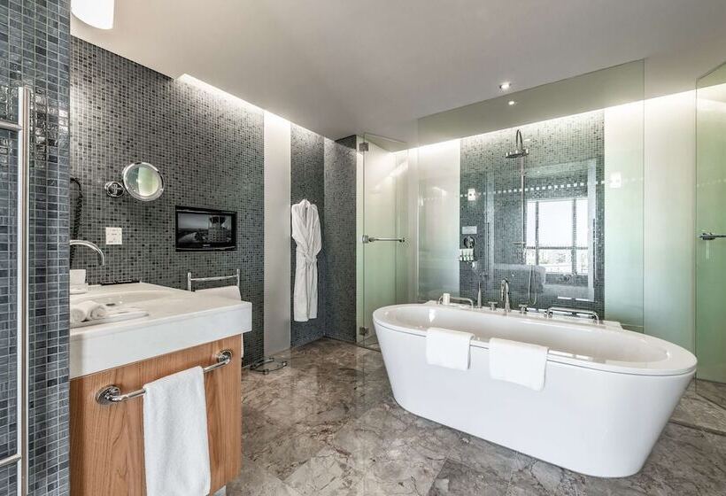 Executive-sviitti, Swissotel Krasnye Holmy Moscow