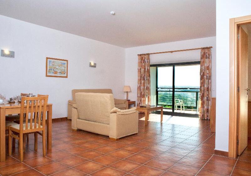 带3个卧室的公寓, Vitasol Park