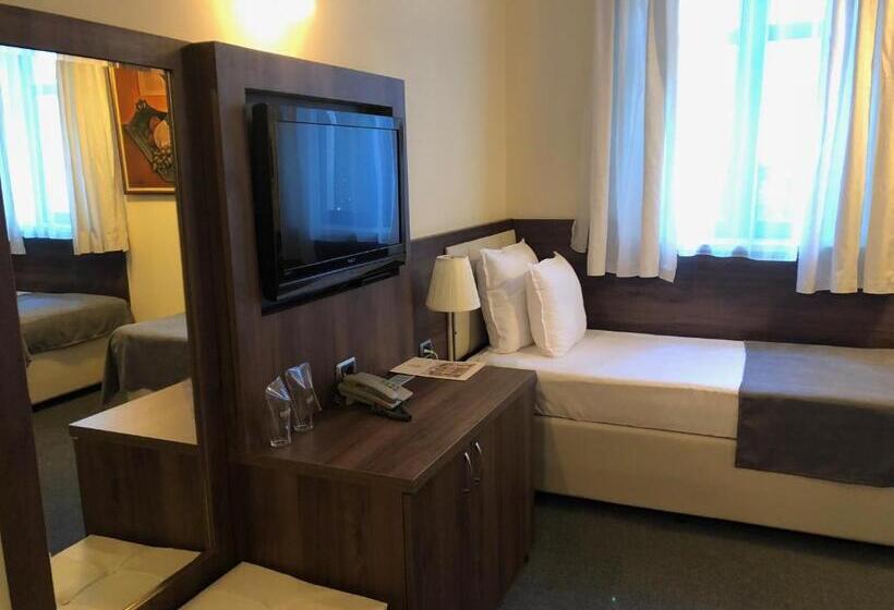 غرفة قياسية, семеен хотел анна кристина