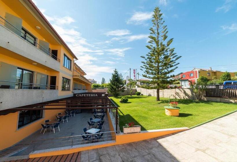 חדר לארבעה סטנדרטי עם נוף לגינה, Atlántico Sanxenxo