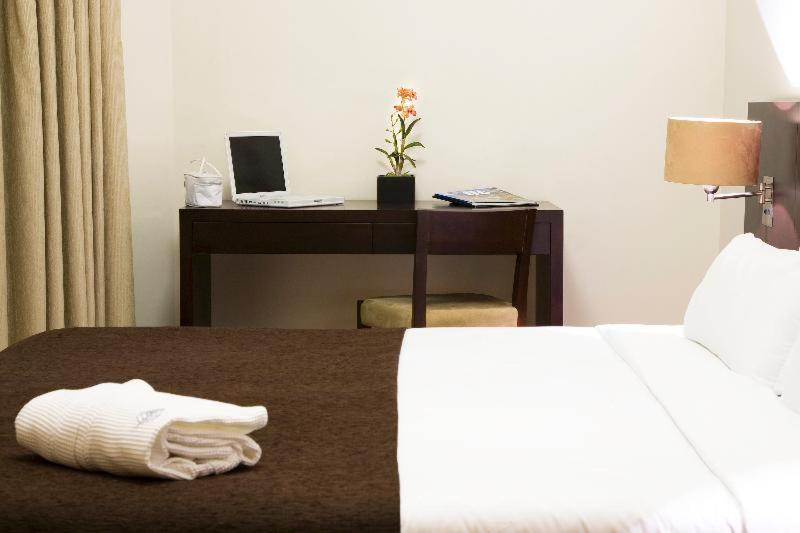 غرفة قياسية, Conde De Agueda