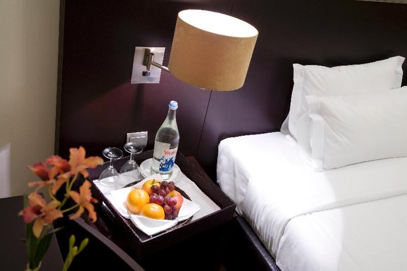 غرفة قياسية, Conde De Agueda