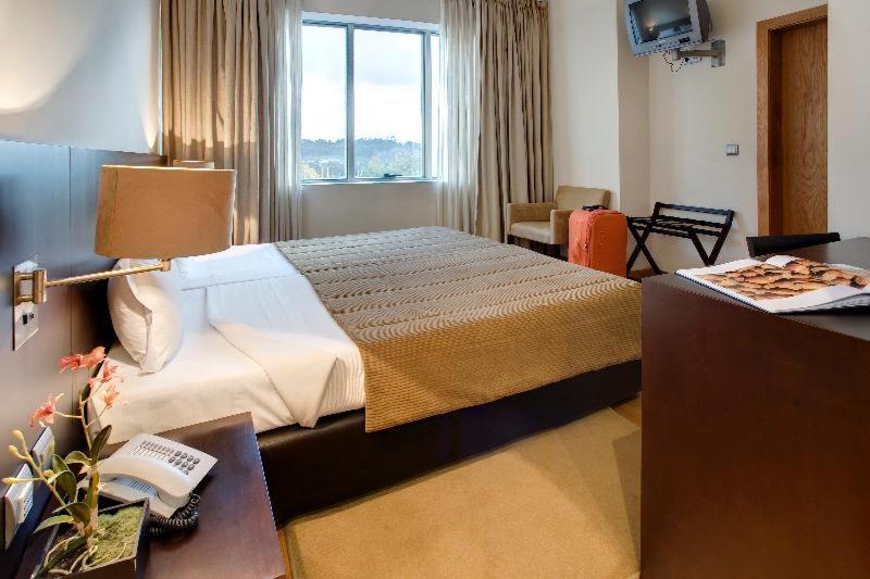 غرفة قياسية, Conde De Agueda