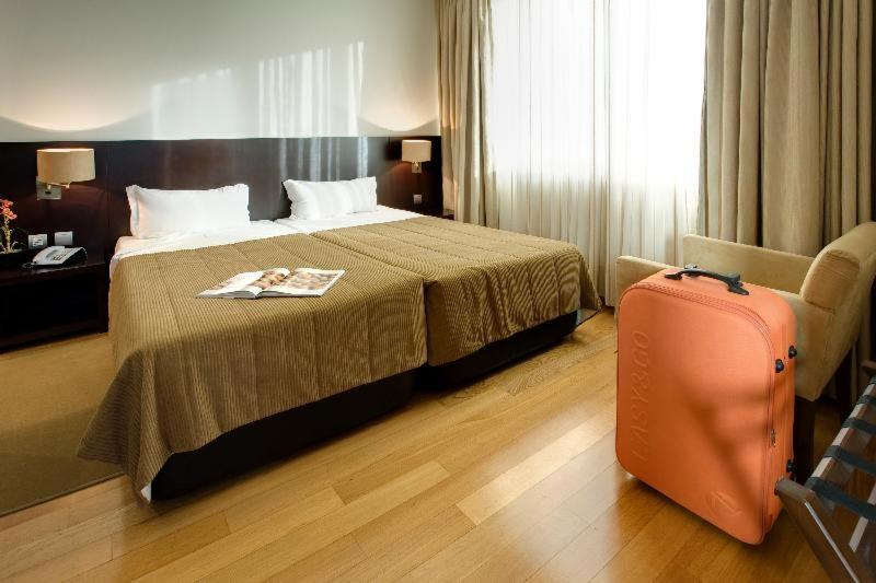 غرفة قياسية, Conde De Agueda