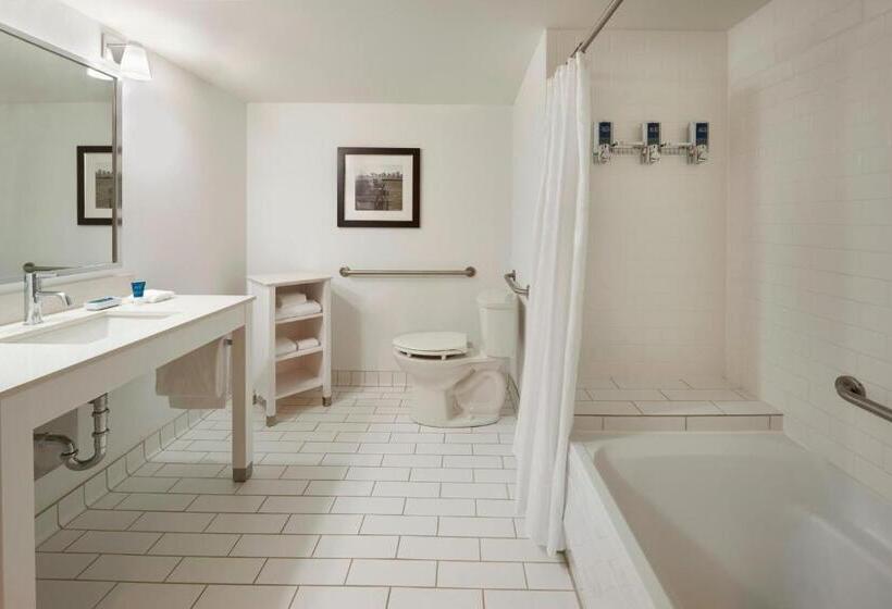 Standard Værelse King Size Seng, Four Points By Sheraton Halifax