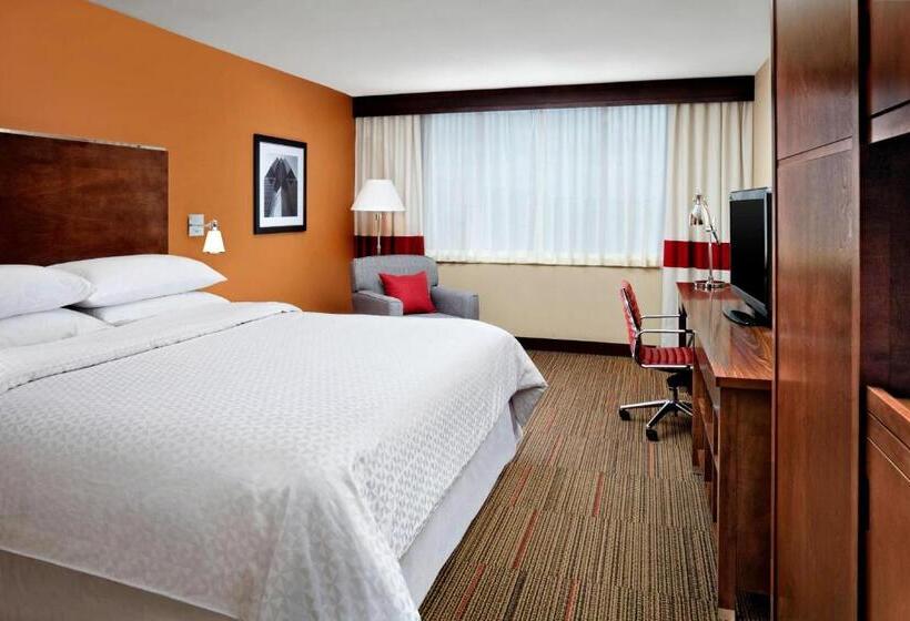 キングサイズベッドのデラックスルーム, Four Points By Sheraton Halifax