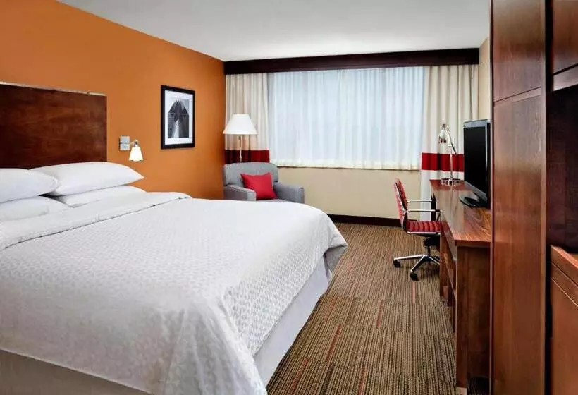 اتاق لوکس با تخت بزرگ, Four Points By Sheraton Halifax